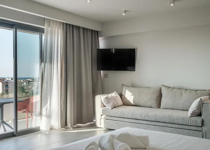 Sky-high Penthouse W. Stunning Views - 03 Hriszí Aktí Haniá