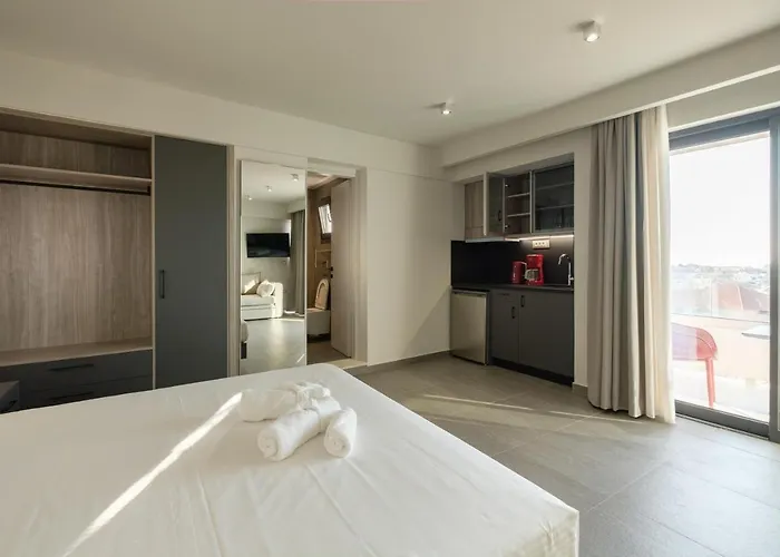 Sky-high Penthouse W. Stunning Views - 03 Ханья