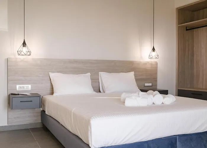 Sky-high Penthouse W. Stunning Views - 03 Chania (Crete)